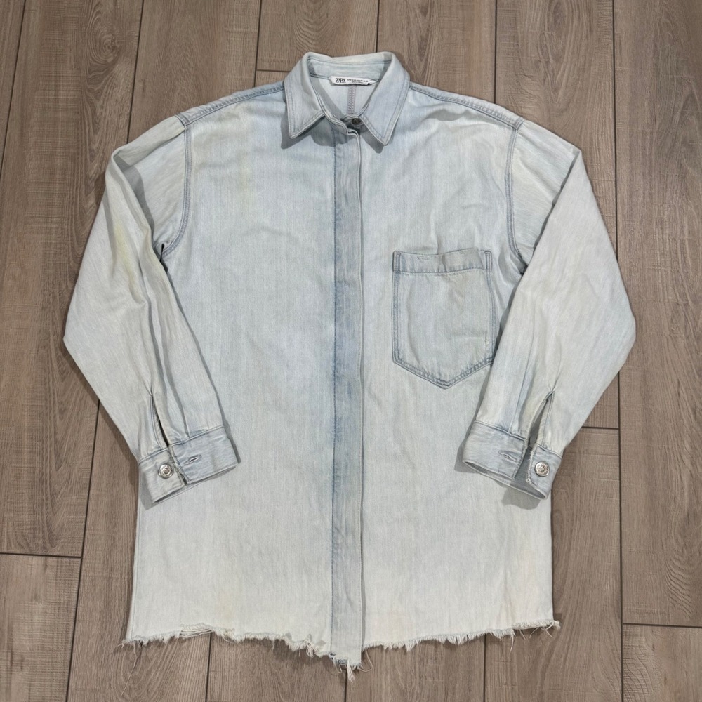 Zara Denim Shirt Women Medium Light Blue Raw Hem Distressed Button Up